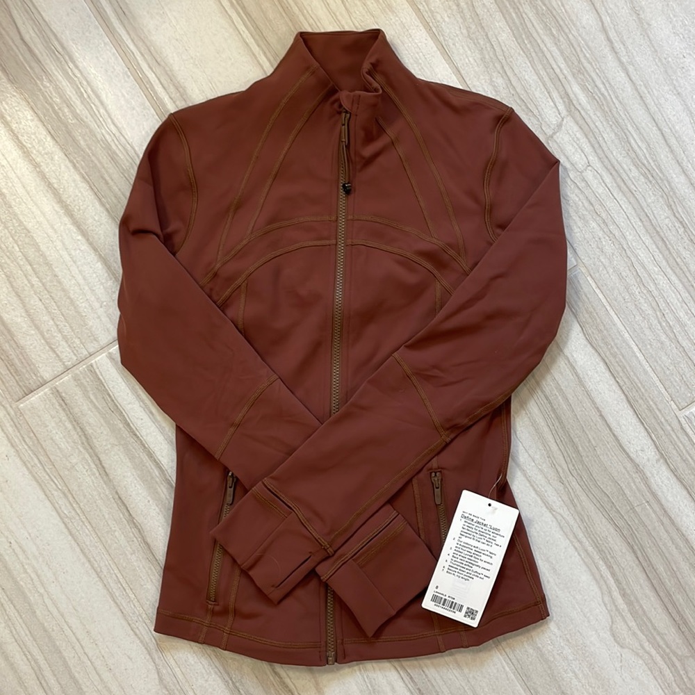 NWT Define lululemon jacket!